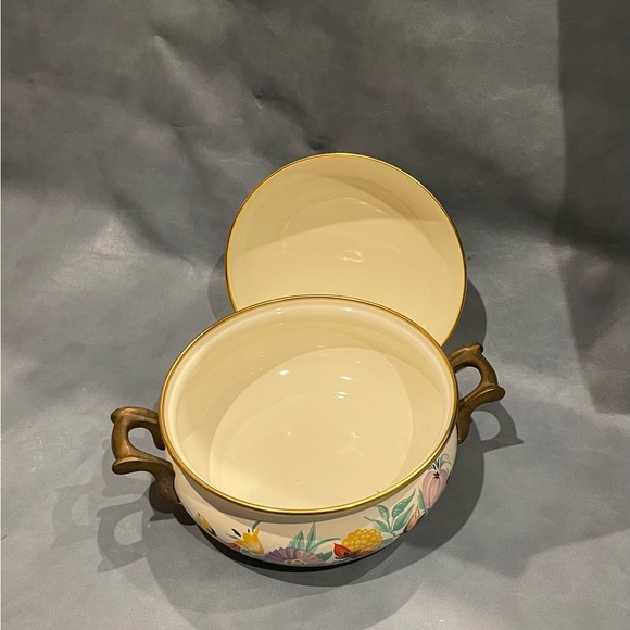 Asta Vintage 7” Dutch oven w/flower print & brass handles never used like new - Picture 2 of 6